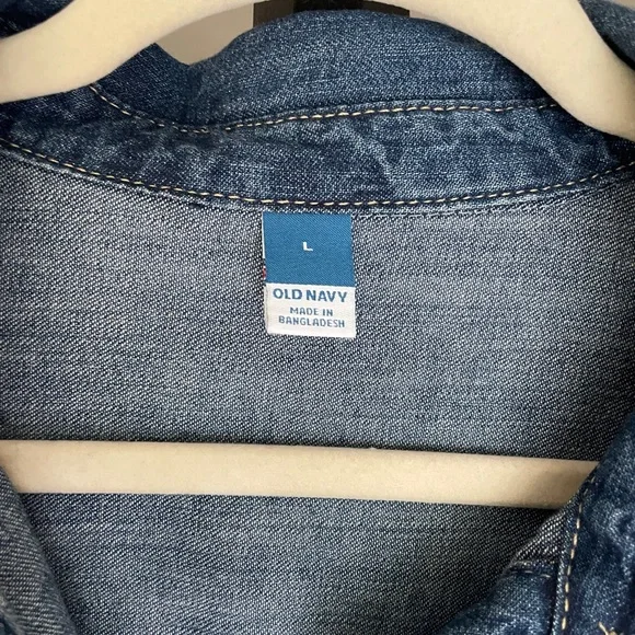 Old Navy Classic Denim Shirt - Picture 2 of 3